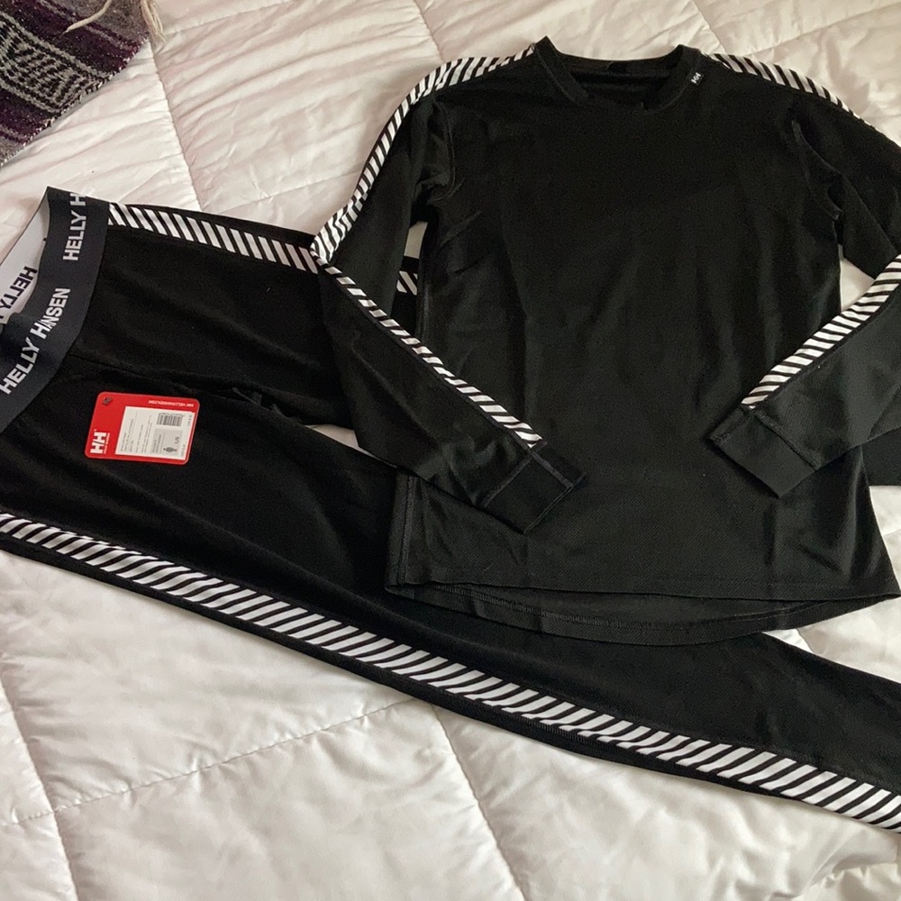 Hello Hansen Black & White Striped Base Layer Set Size L Pants/Size M Shirt NWT